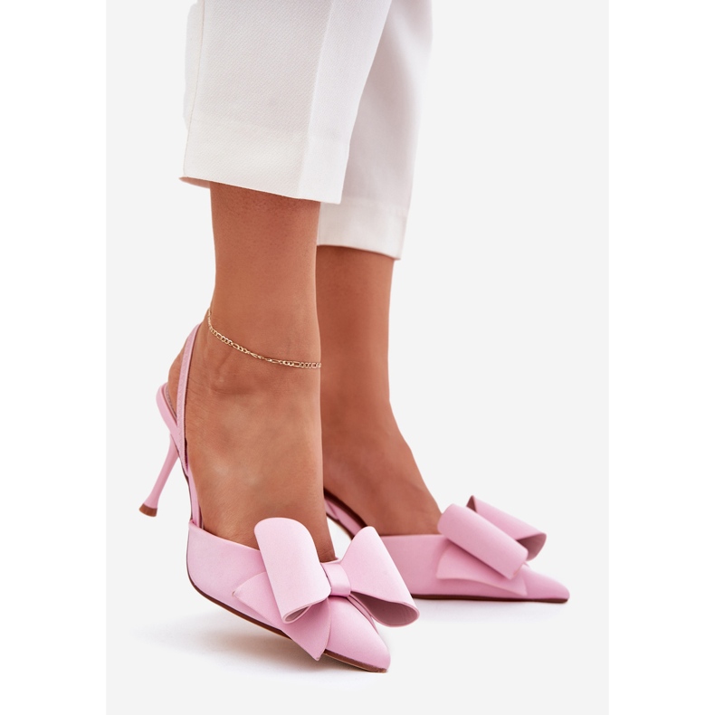 High Heels mit nackten Absätzen und einem rosa Bogen 1