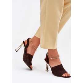 Wildleder -Sandalen auf einer High Heel mit einem dekorativen Chebello 4440 Schokoladenarmband braun 2