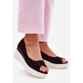 Frauensandalen für einen Keil mit Öko -Wildlederschwarz 1