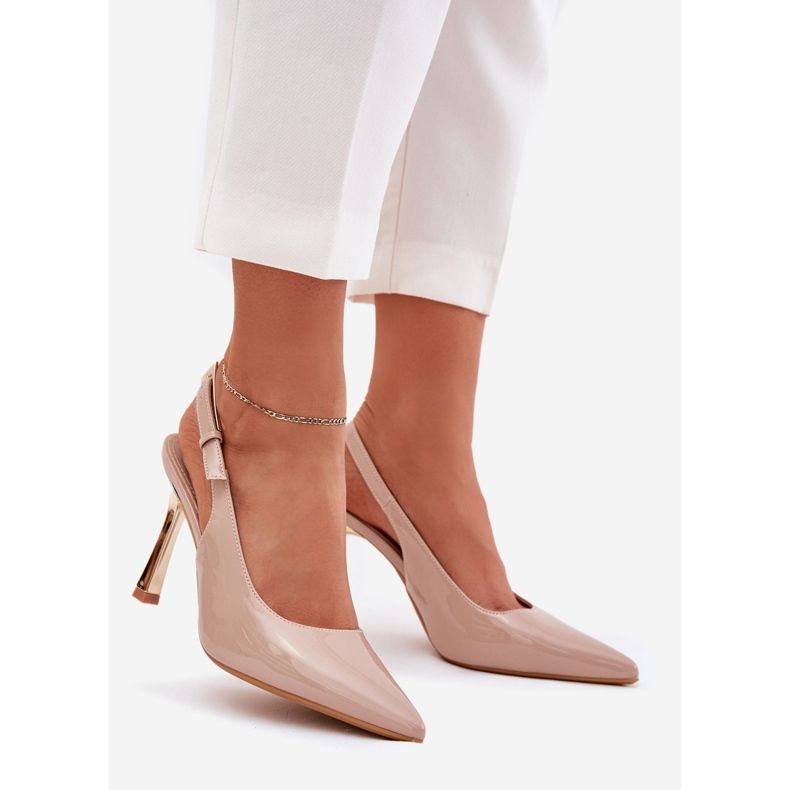 Lackierte High Heels mit offener Ferse und spitze Zehen beige 1