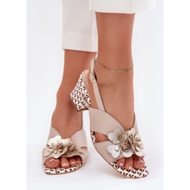 Damen -Ledersandalen für Frauen am Laura Messi 2950 Beige Flowers Post 3