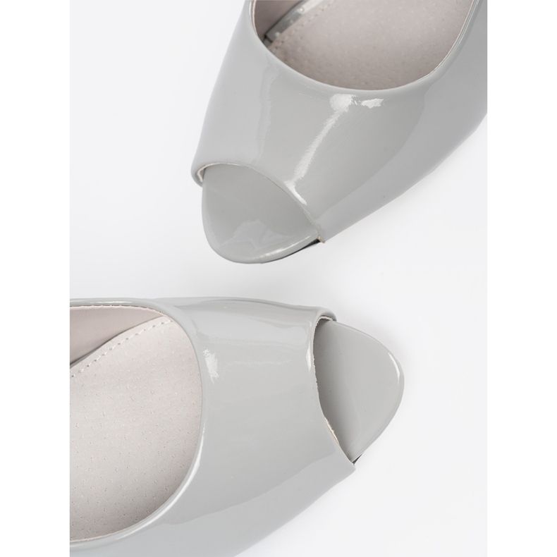 Goodin Grau gestrichene High Heels 1