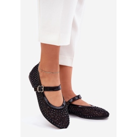 Dekorierte Frauen -Ballerinas mit Gürtel und Klemme schwarz 1