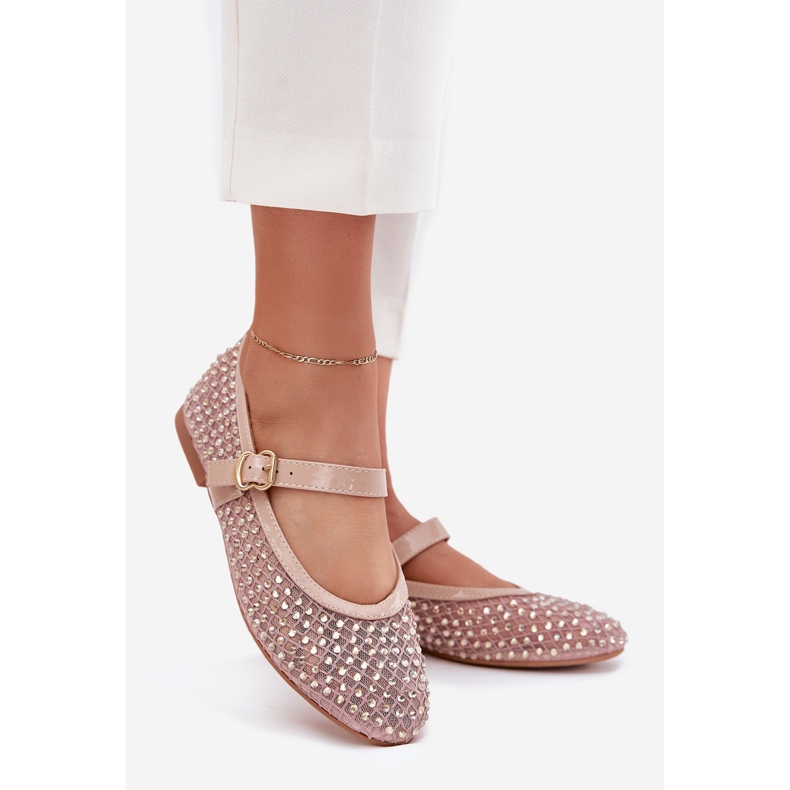 Dekorierte Frauen -Ballerinas mit einem Gürtel und einer Klemme Beige 1