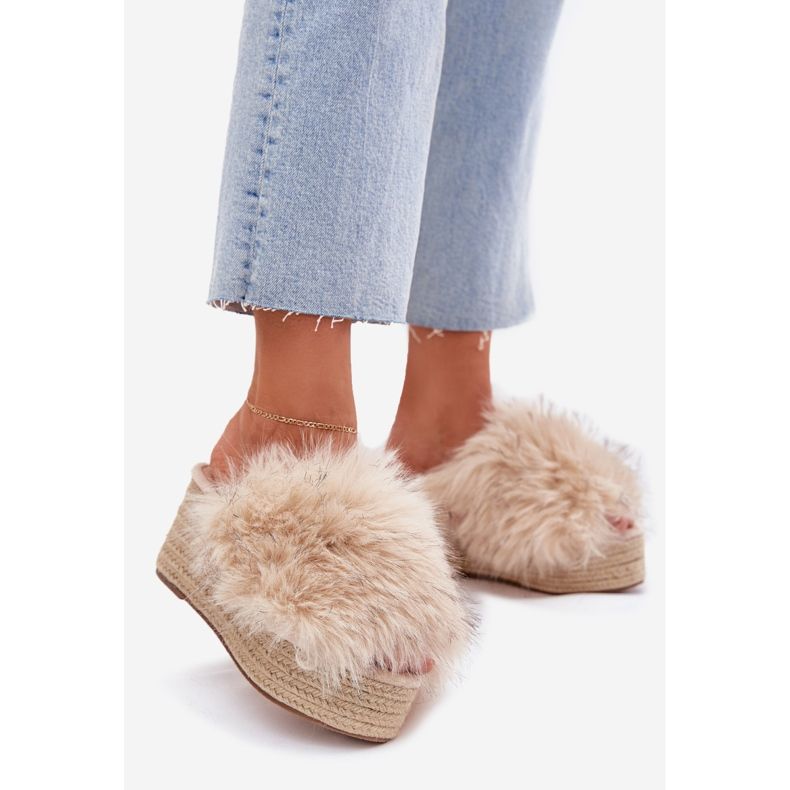 Frauenkeile mit Keil mit Fell und Geflecht Beige 1