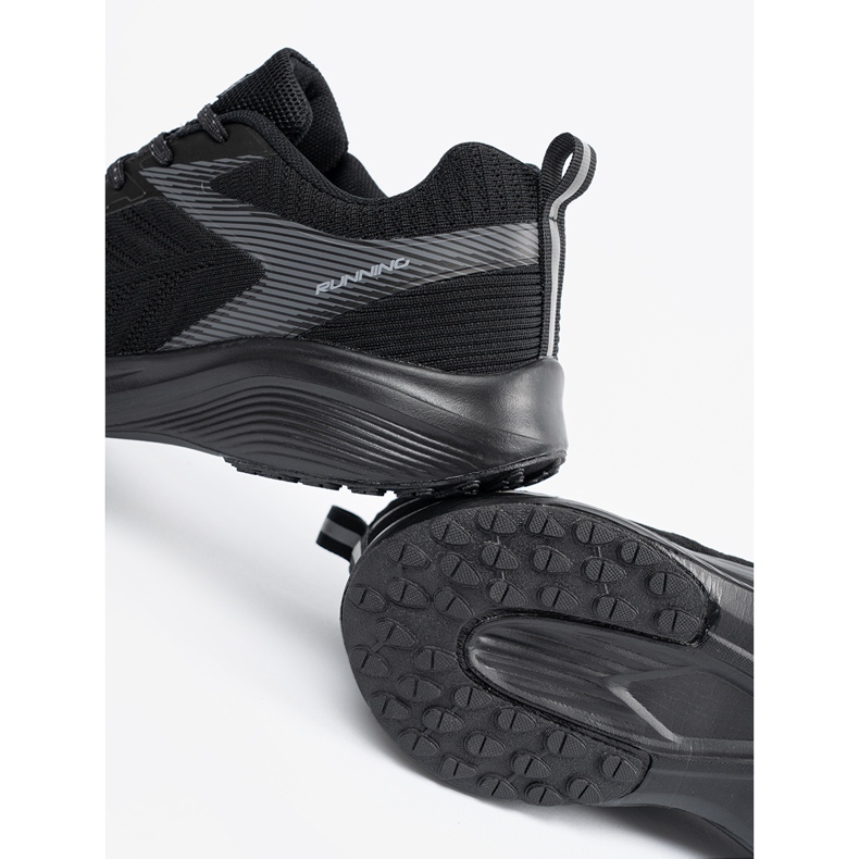 DK Schwarze leichte Herrensportschuhe 1