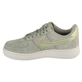Nike Air Force 1 07 SE in HJ4401-300 grün 1