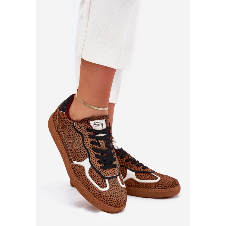 Damen -Sneaker Big Star von Daniel Lopez SS2D4016 Kamel braun 1