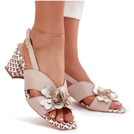 Damen -Ledersandalen für Frauen am Laura Messi 2950 Beige Flowers Post 5