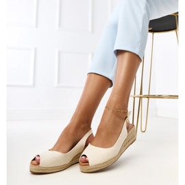 Beige Sandalen Espadrilles auf dem Keil Nevarez 2