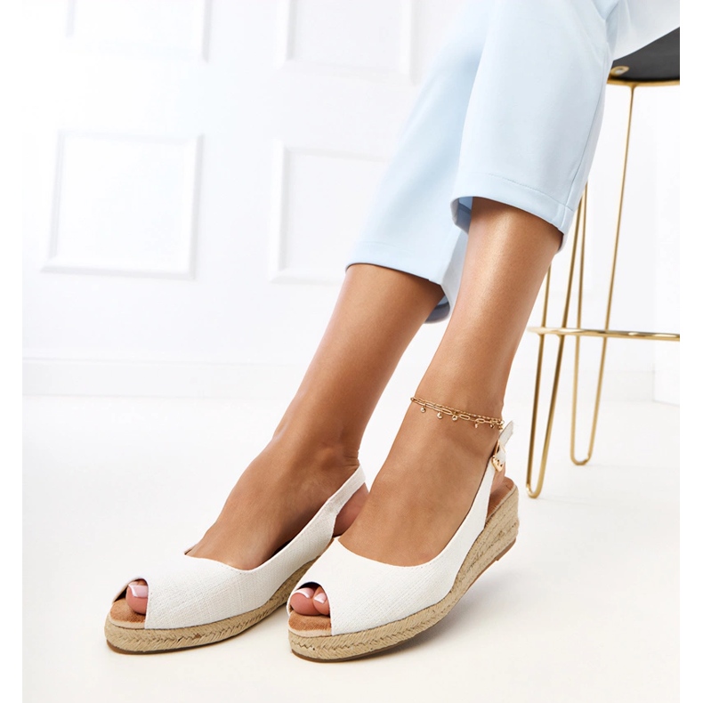 Weiße Espadril -Sandalen auf dem Nevarek -Keil 2