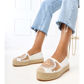Weiße Espadrilles mit Stickerei auf der Lorin -Plattform 1