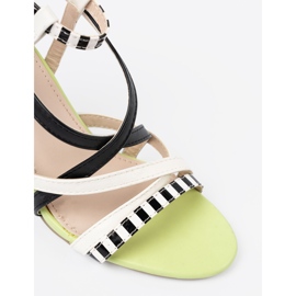 Shelvt Sandalen auf einem gestreiften Stift mehrfarbig 1