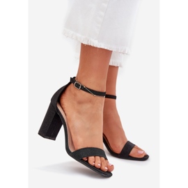 Boto Glänzende Frauensandalen auf dem schwarzen Kavina -Pfosten 1