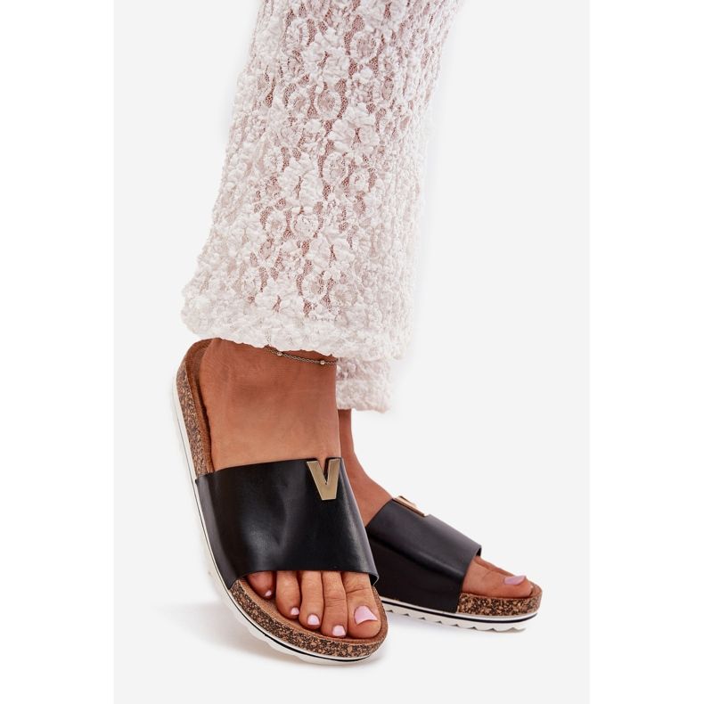 Boto Damenflip Flops auf einer Korkplattform mit einem dekorativen Detail schwarzer Vessira 1