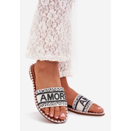 Boto Flat -getaelte Frauen -Flip -Flops mit Avelina Avelina Dekoration weiß 1