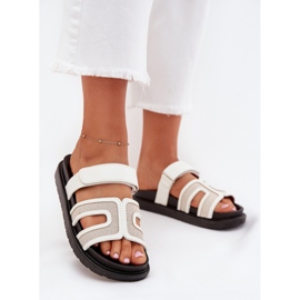 Boto Flip Flops für Frauen auf der Plattform mit Klettverschluss Kovira weiß 2