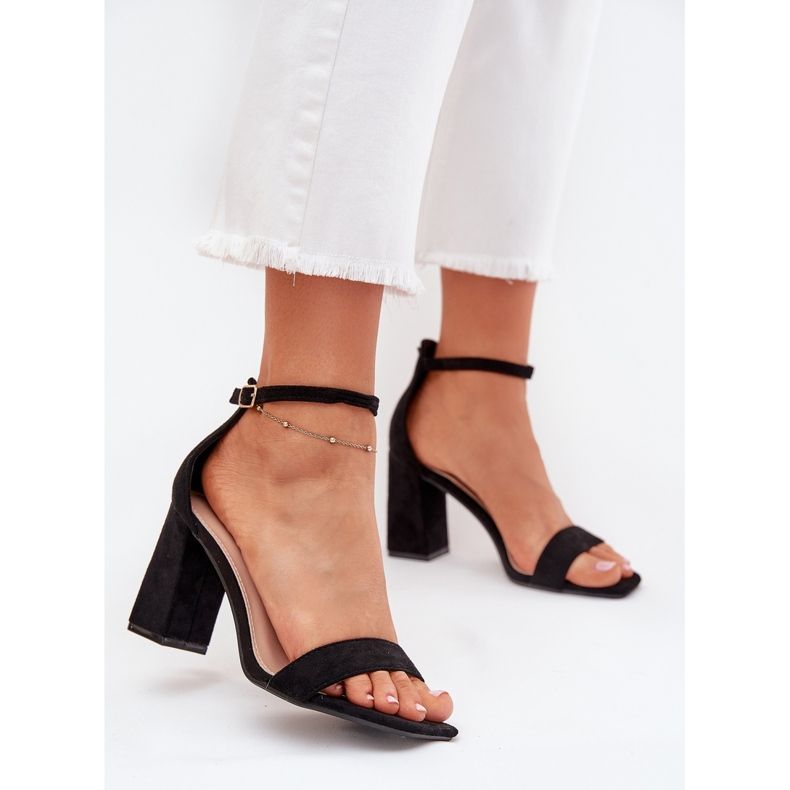 Boto Frauensandalen auf dem Eco Suede Post Black Elirae schwarz 2