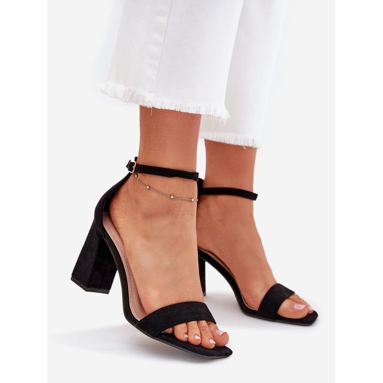 Boto Frauensandalen auf dem Eco Suede Post Black Elirae schwarz 1