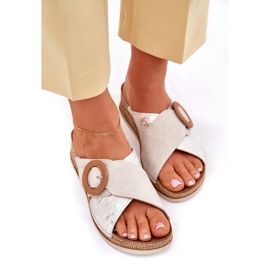 Frauenkeile mit einer dekorativen Inblu RV000012 Klemmklemme beige 4