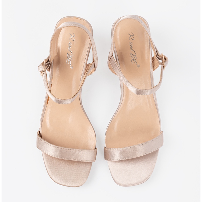 Shelvt Niedrige Satinsandalen beige 2