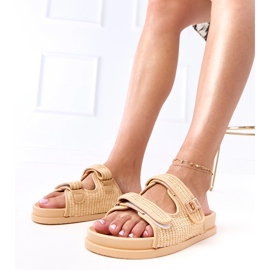 Braune Häkelklappen mit verstellbaren Kliris -Streifen 1