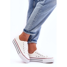 Klassische Low-Plateau-Sneaker in Weiß von Jazlyn 2