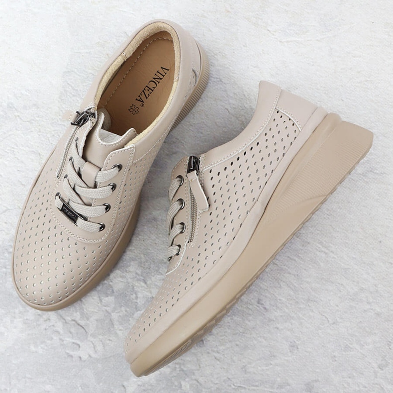 Damen -Lederschuhe für Frauen perforiert auf Keilen Beige Vinceza 79565 1