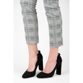 Seastar Pumps auf einem Pfosten mit einer Rüsche schwarz 1