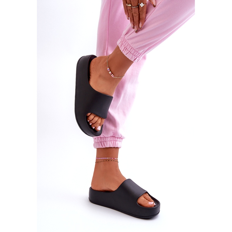 Damenflip flops auf der Plattform schwarzer Schaum 3