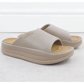 Hausschuhe auf der Big Star -Plattform in SS274424 INT2152A 2