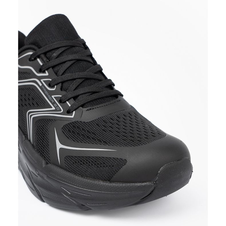 Shelvt Helle schwarze Sportschuhe auf einer dicken McArthur -Sohle 1