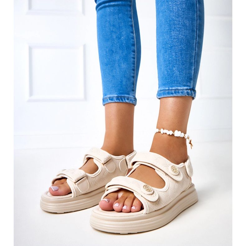 Beige Sandalen mit verstellbaren Bartgurten 1