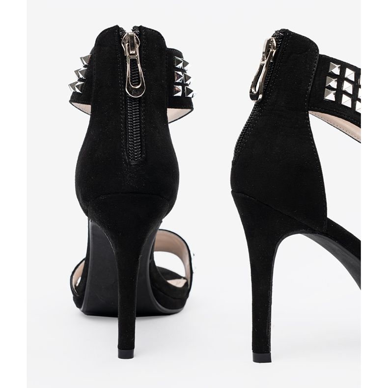 Shelvt Sandalen an einem schwarzen Stift mit Zirkonen 1