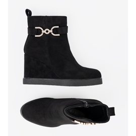 Shelvt Schwarze Wildlederstiefel mit einer eleganten Klemme 1