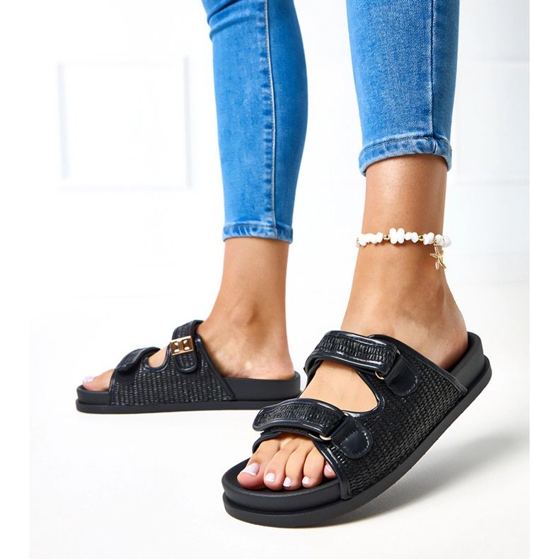 Schwarze Häkelklappen mit verstellbaren Kliris -Streifen 2