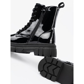 Shelvt Schwarze lackierte Arbeiter auf einer massiven Sohle 2