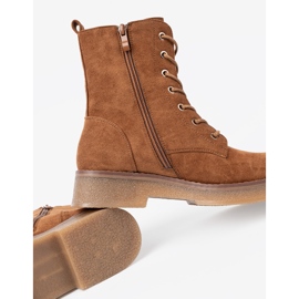 Shelvt Bequeme Karmelarbeiter auf einer flachen Sohle 1