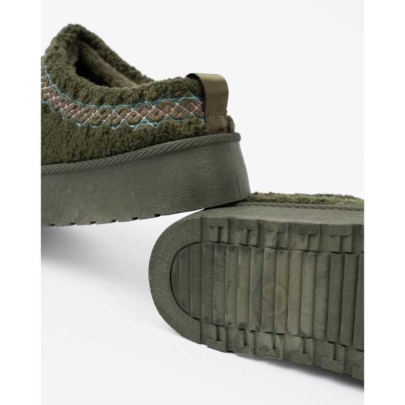 Shelvt Dunkelgrüne, weiche Schuhe a'la Schneestiefel ohne Ferse 1