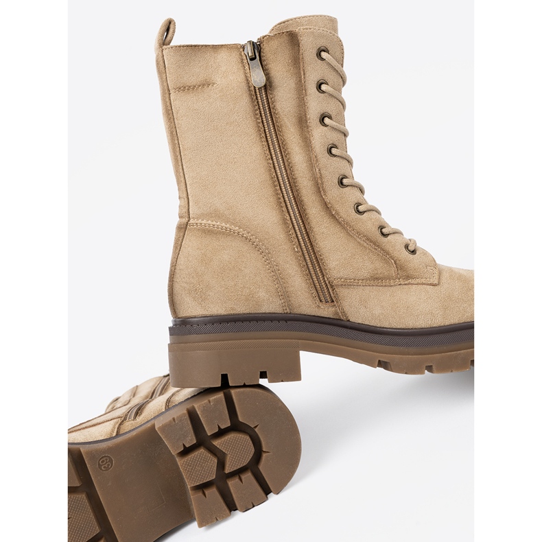 Shelvt Wildleder beige Arbeiter mit einem soliden Profil 1