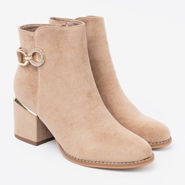 Shelvt Elegante beige Stiefel mit einer dekorativen Schnalle 1
