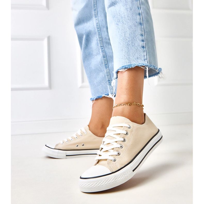 Beige klassische Frauen Zurhat Sneakers 2