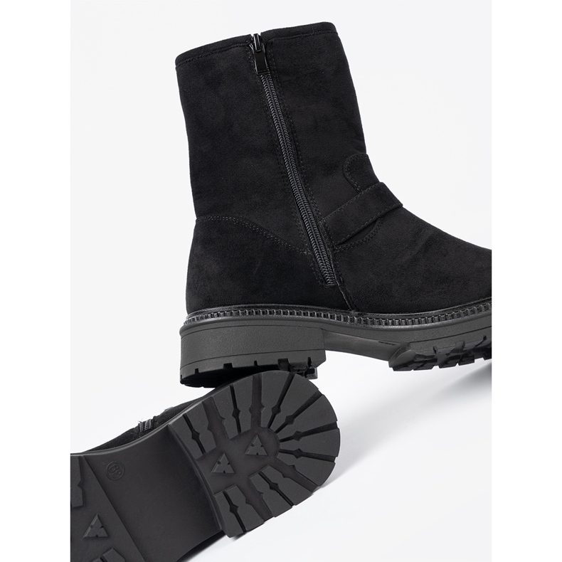 Shelvt Moderne schwarze Stiefel mit silbernen Schnallen 1
