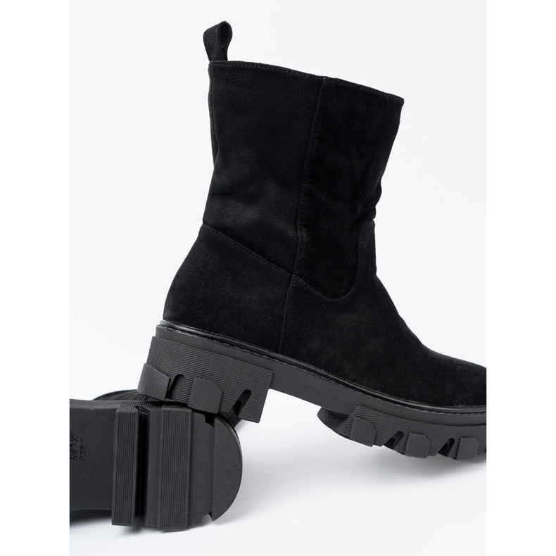 Shelvt Schwarze Stiefel mit einem minimalistischen Schnitt 2