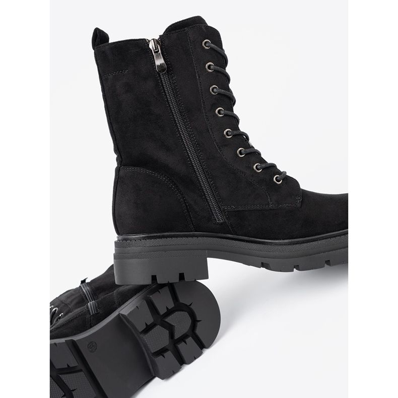 Shelvt Schwarzschnüre Arbeiter auf einer massiven Sohle 1