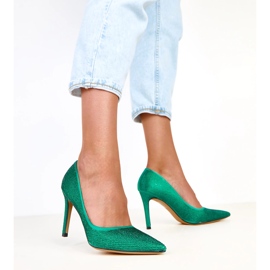 Grüne Satinpumpen mit Zirkonen auf der Ferse Aranka 2