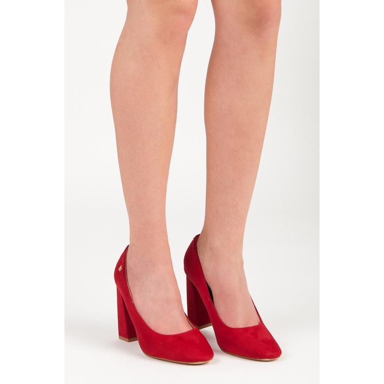 Vices Rote Pumps an der Post 1