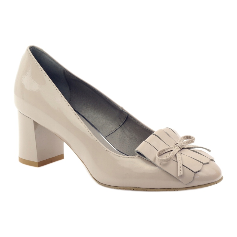Edeo Pumps On A Bar Lackiert 3224 Beige 1
