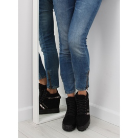 Schwarze Damenturnschuhe AT-0650-L Schwarz 1