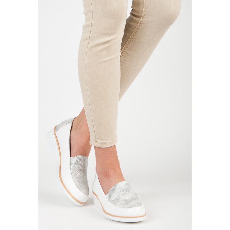 Vices Schuhe mit Lastermuster grau weiß 2